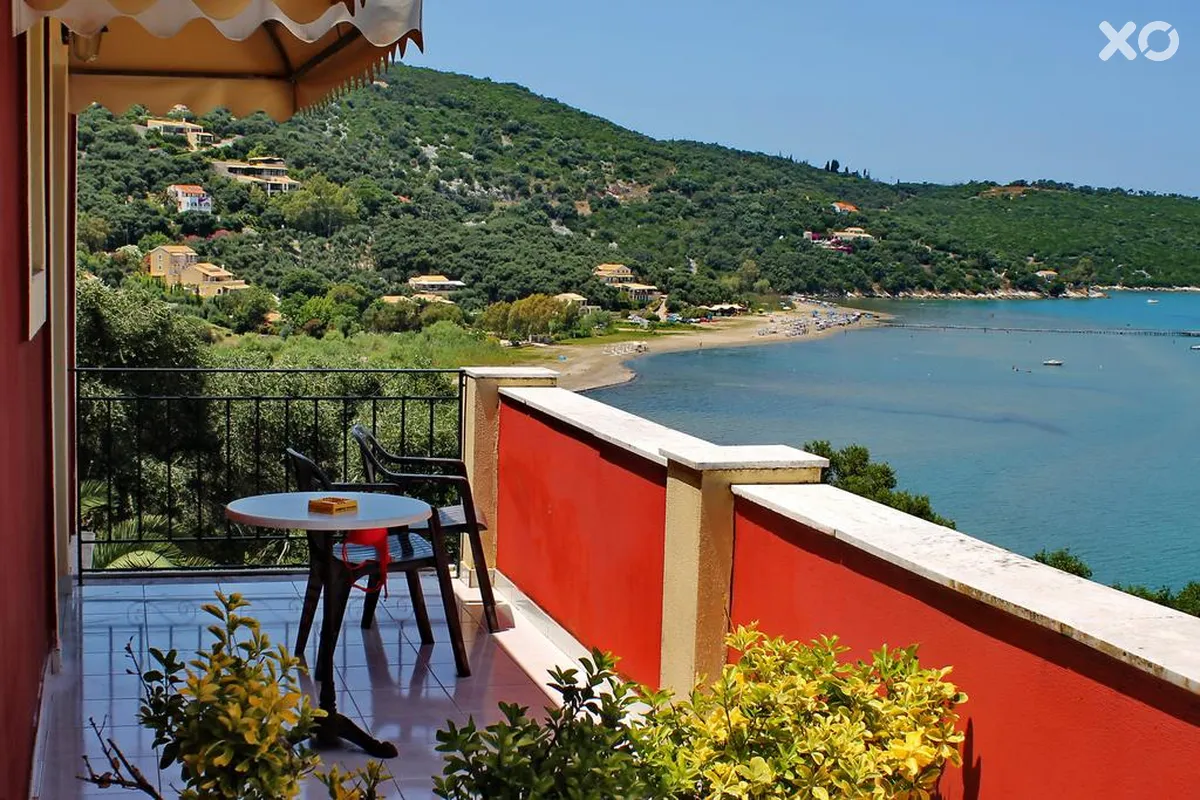 Apraos Bay Hotel