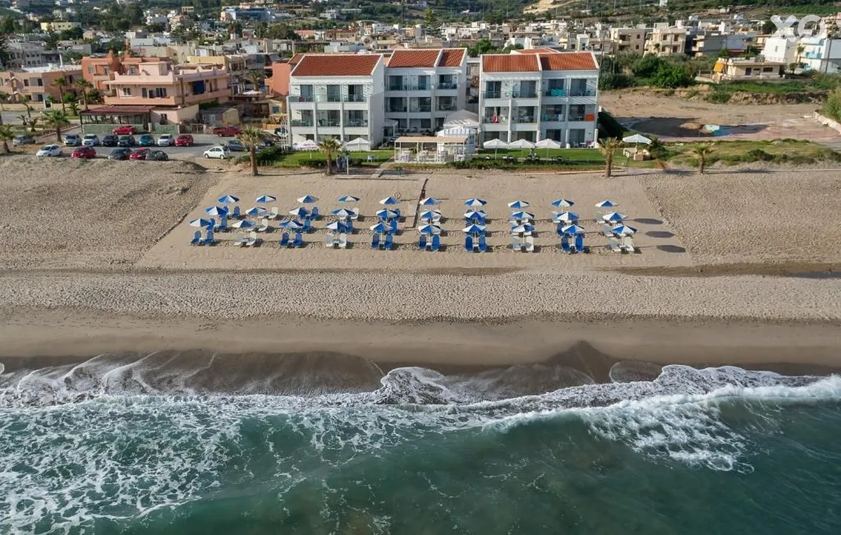 Iperion Beach Hotel