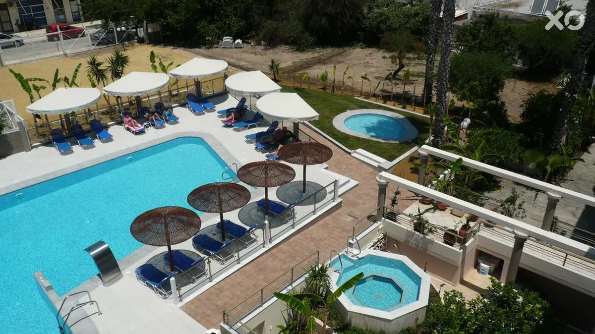 Astron Hotel