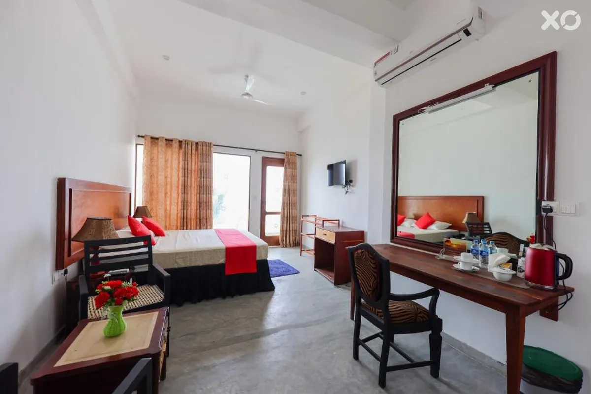 Sea Breeze Hotel