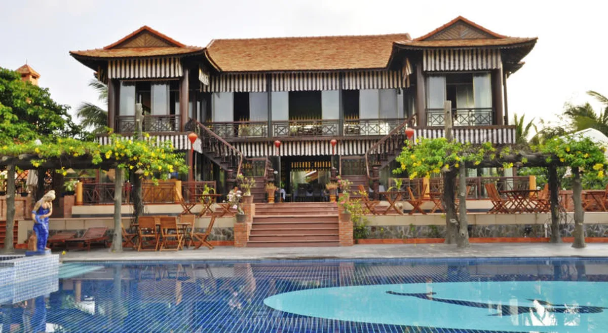 Sandhills Beach Resort & Spa