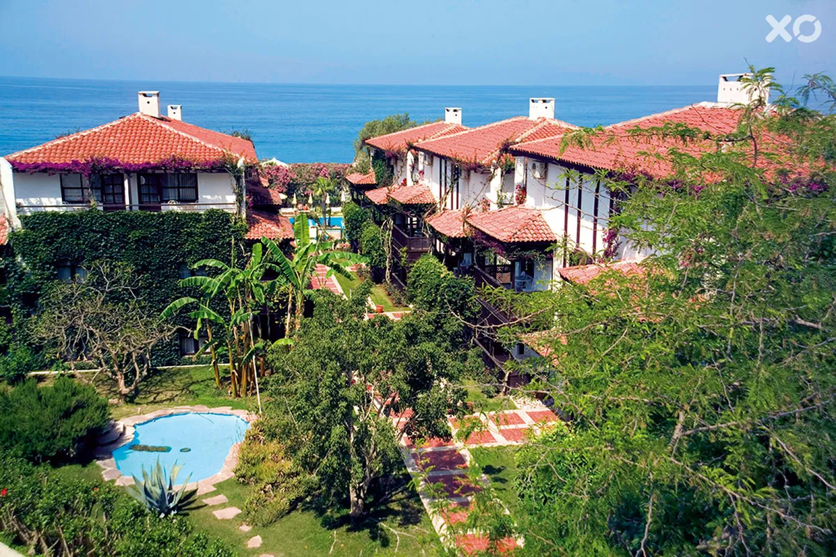 Club Titan Hotel