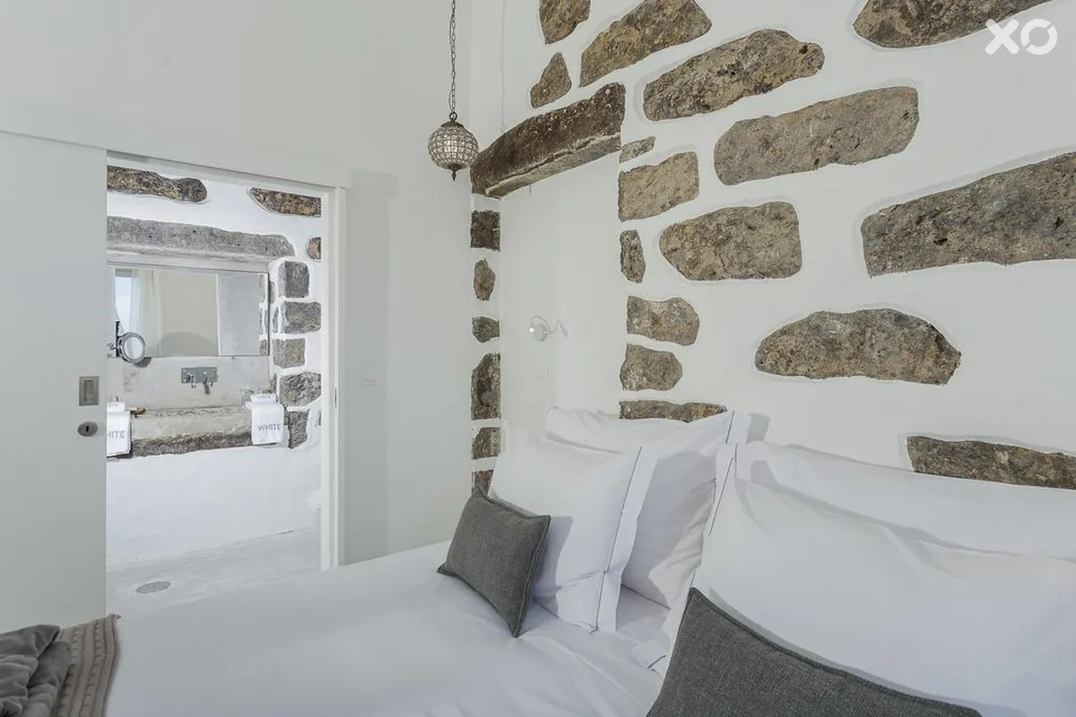 White Exclusive Suites & Villas