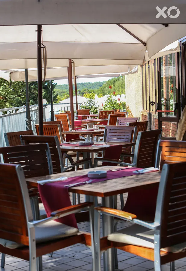 Arena Hotel Holiday