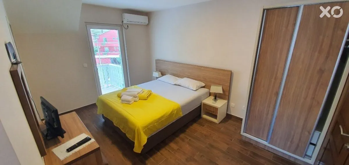 Jana Apartments