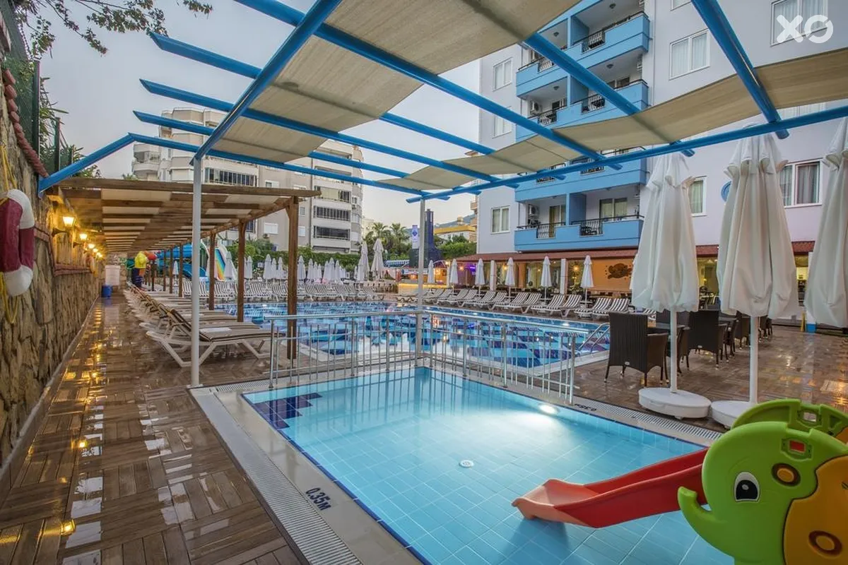 Club Big Blue Suite Hotel