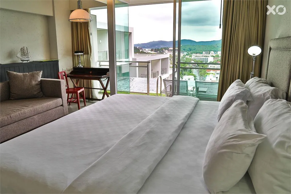 Sugar Palm Grand Hillside