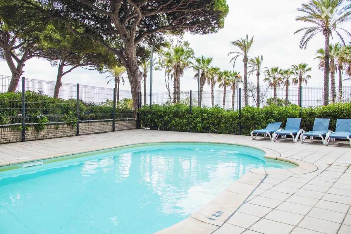 Pins Platja Apartamentos