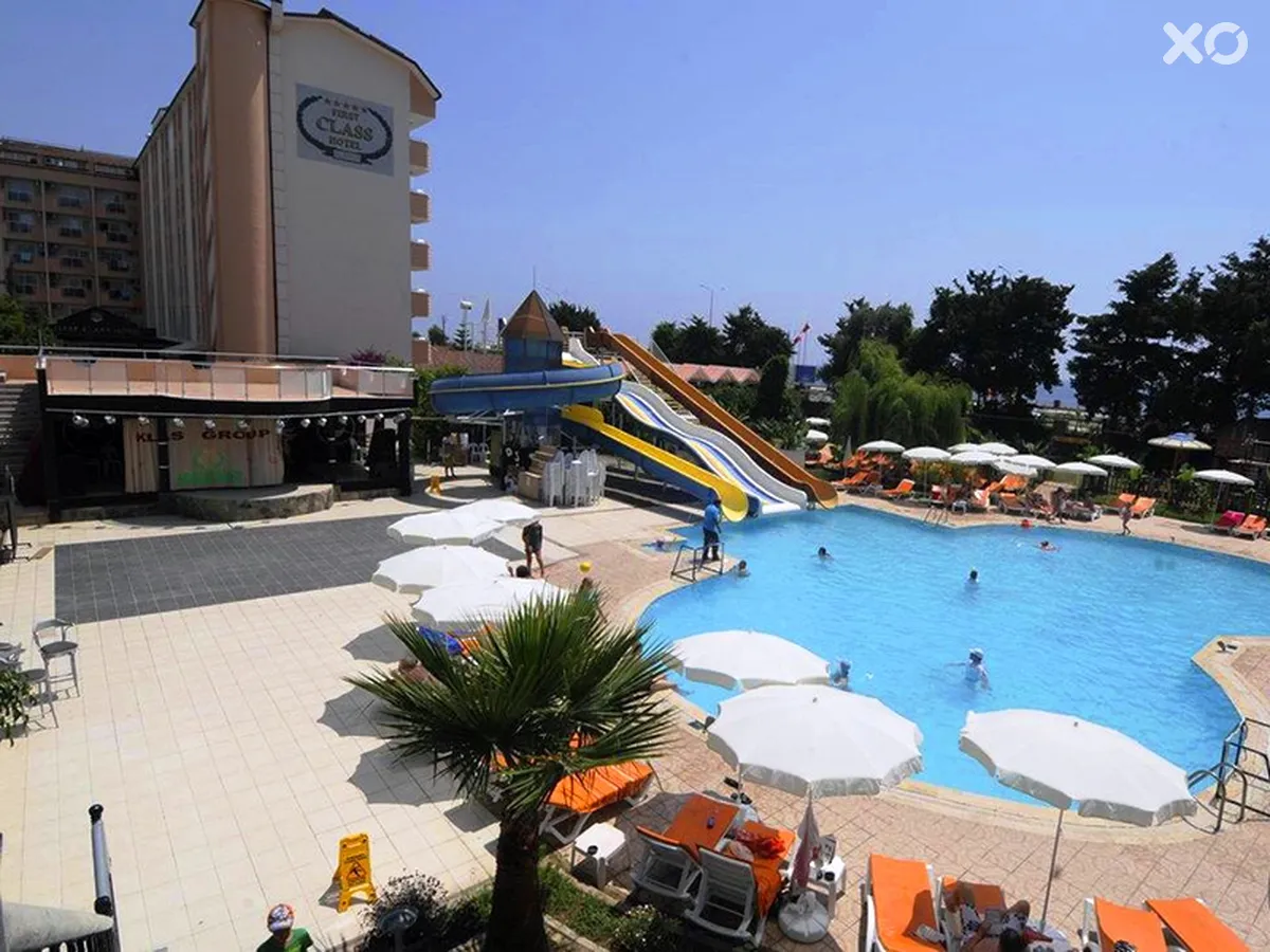 First Class Hotel