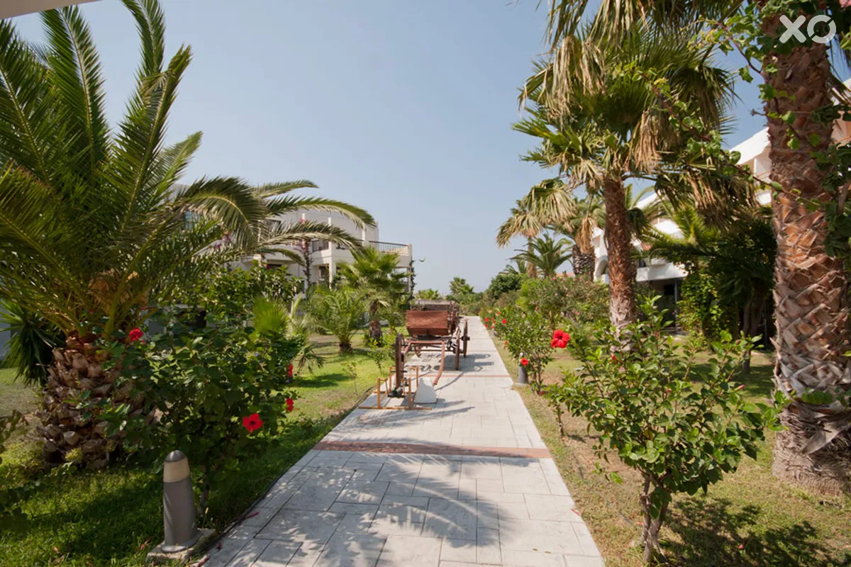 Tigaki Beach