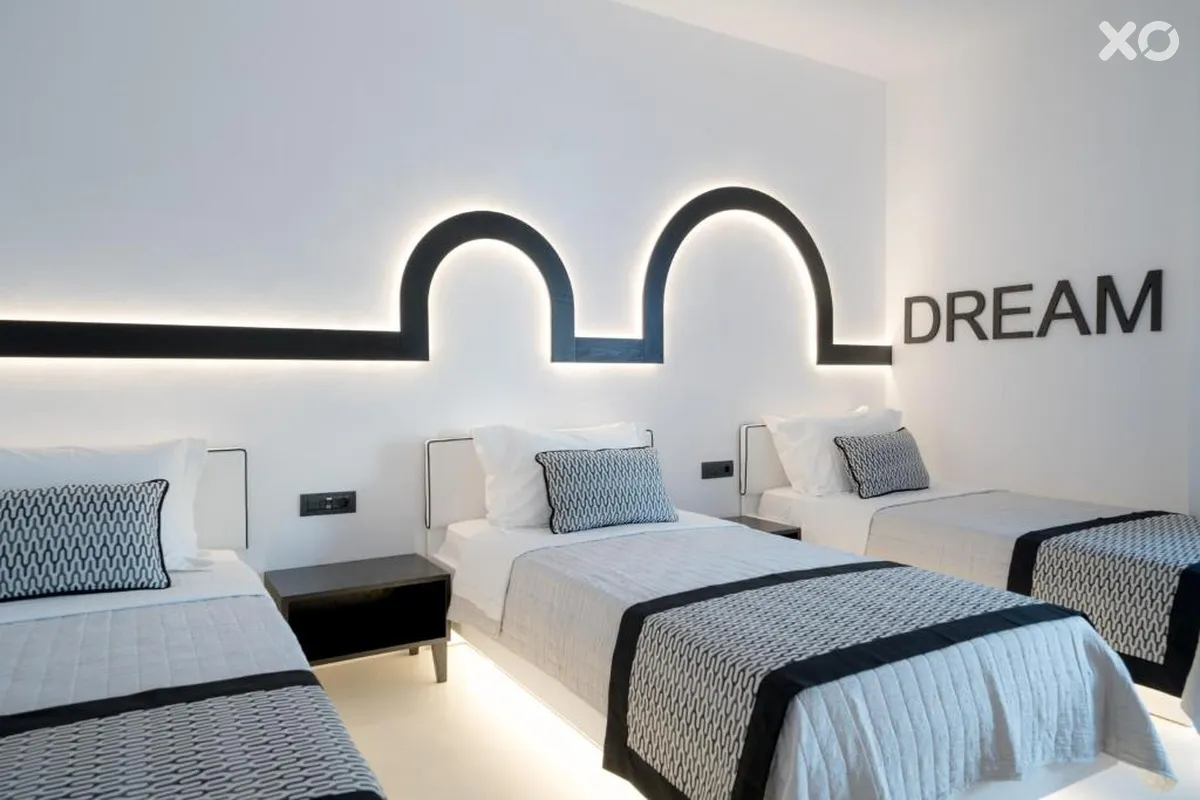 Divelia Hotel