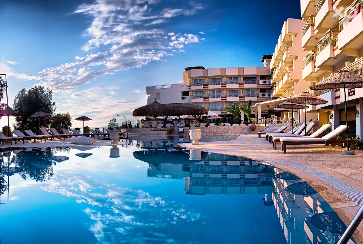Carina Hotel