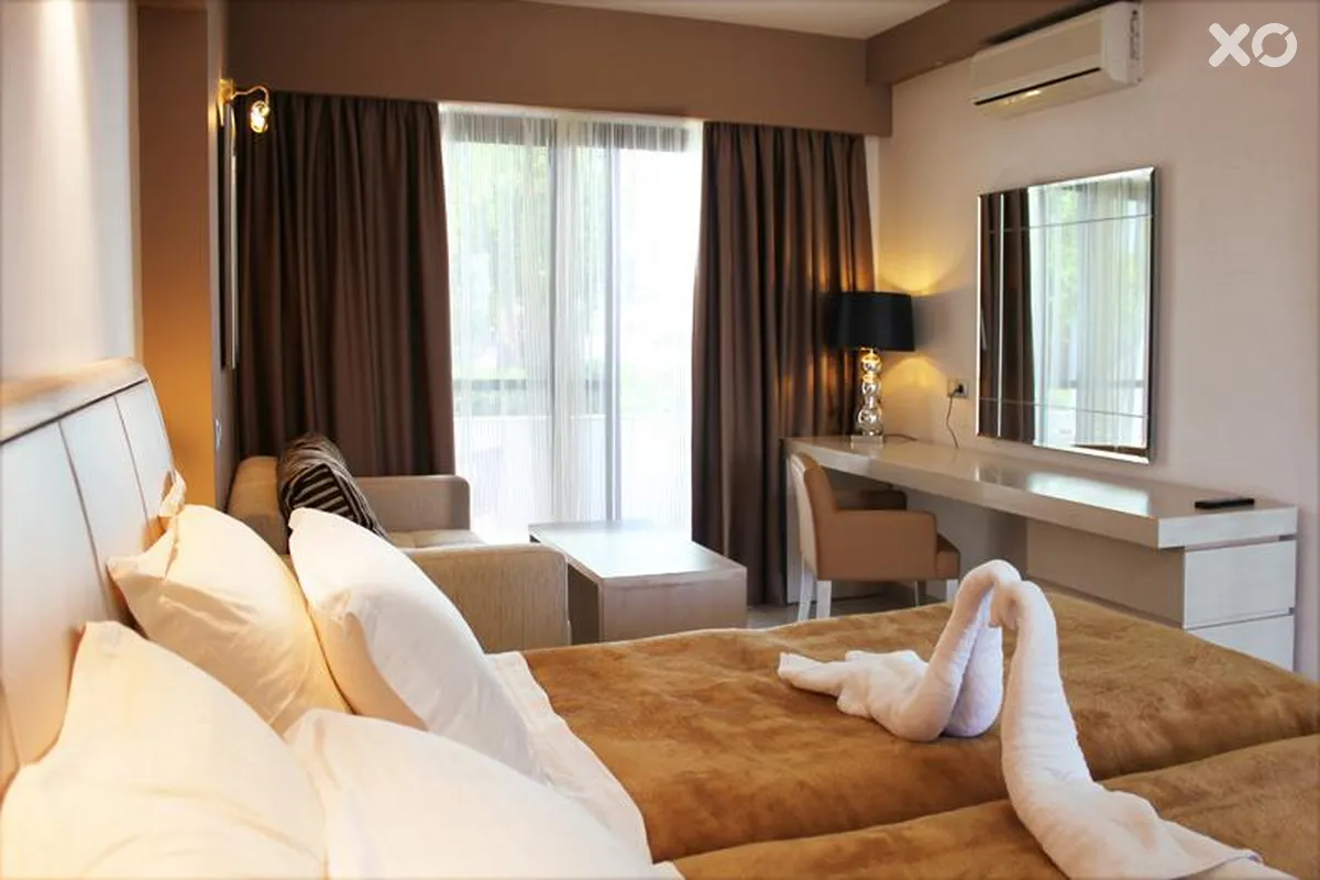 Kamari Beach Hotel