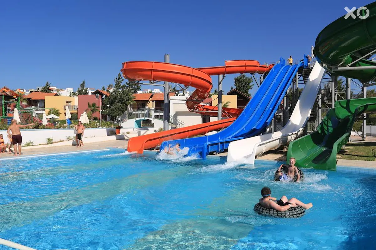 Kapetanios Aqua Resort