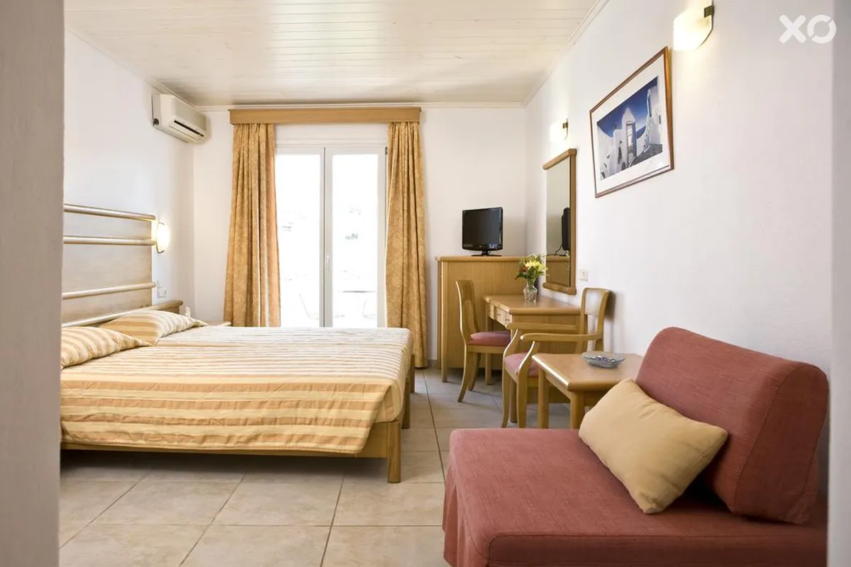 Yiannaki Hotel