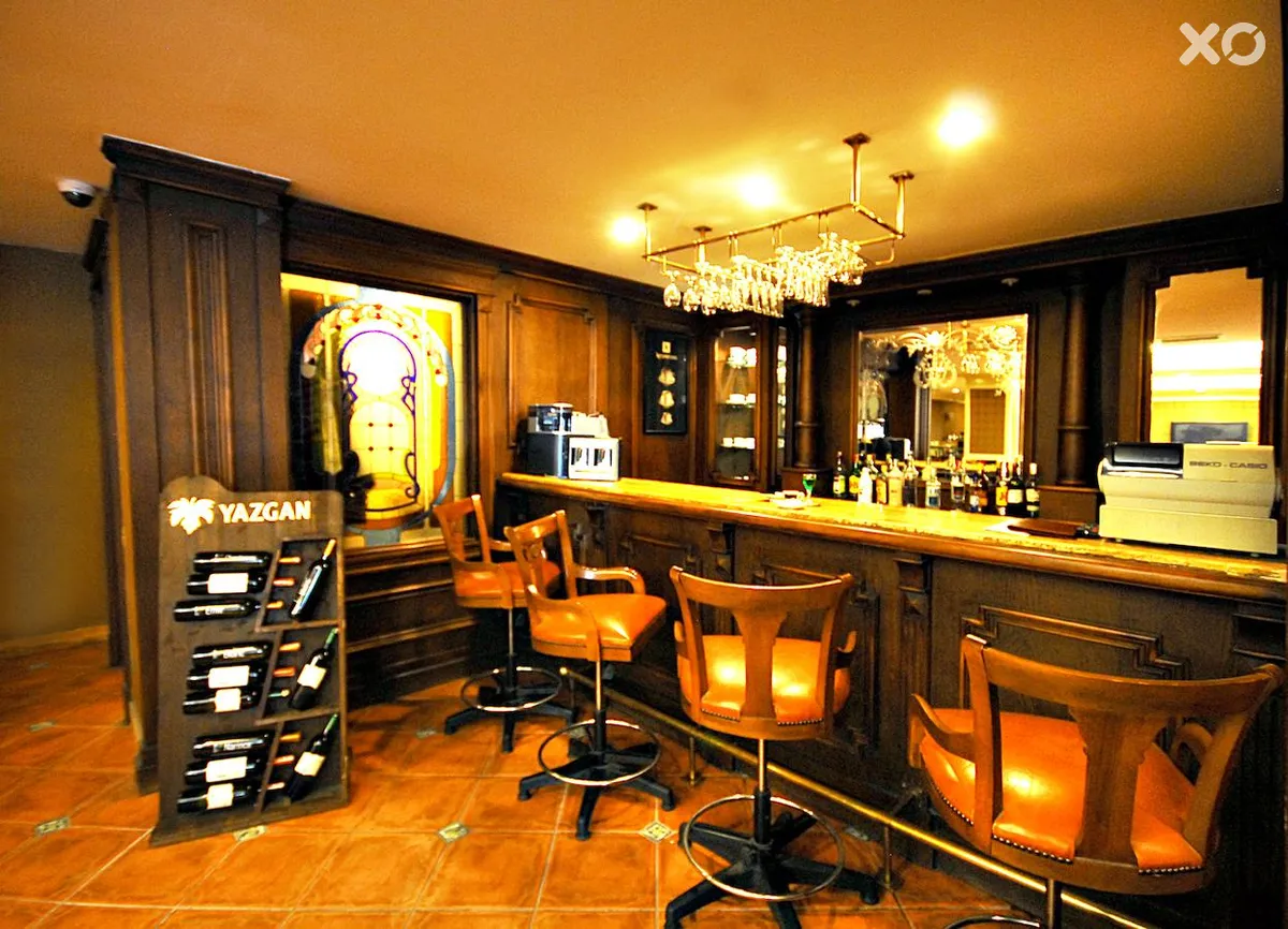 Golden Crown Hotel