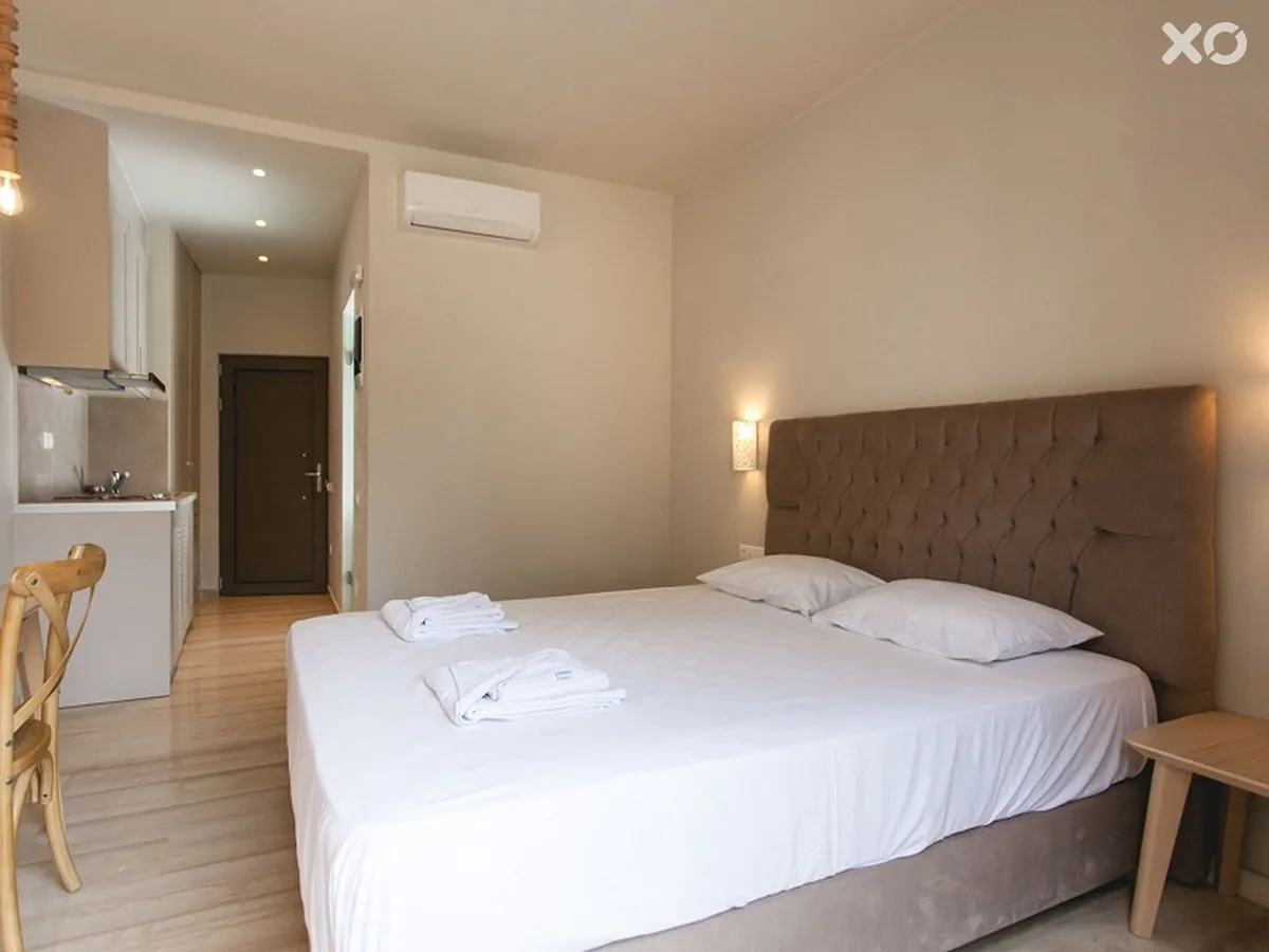 Paradise Hotel