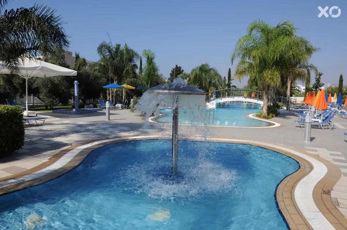 Anesis Hotel