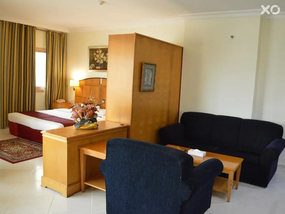 Dolphin Hotel Apartments