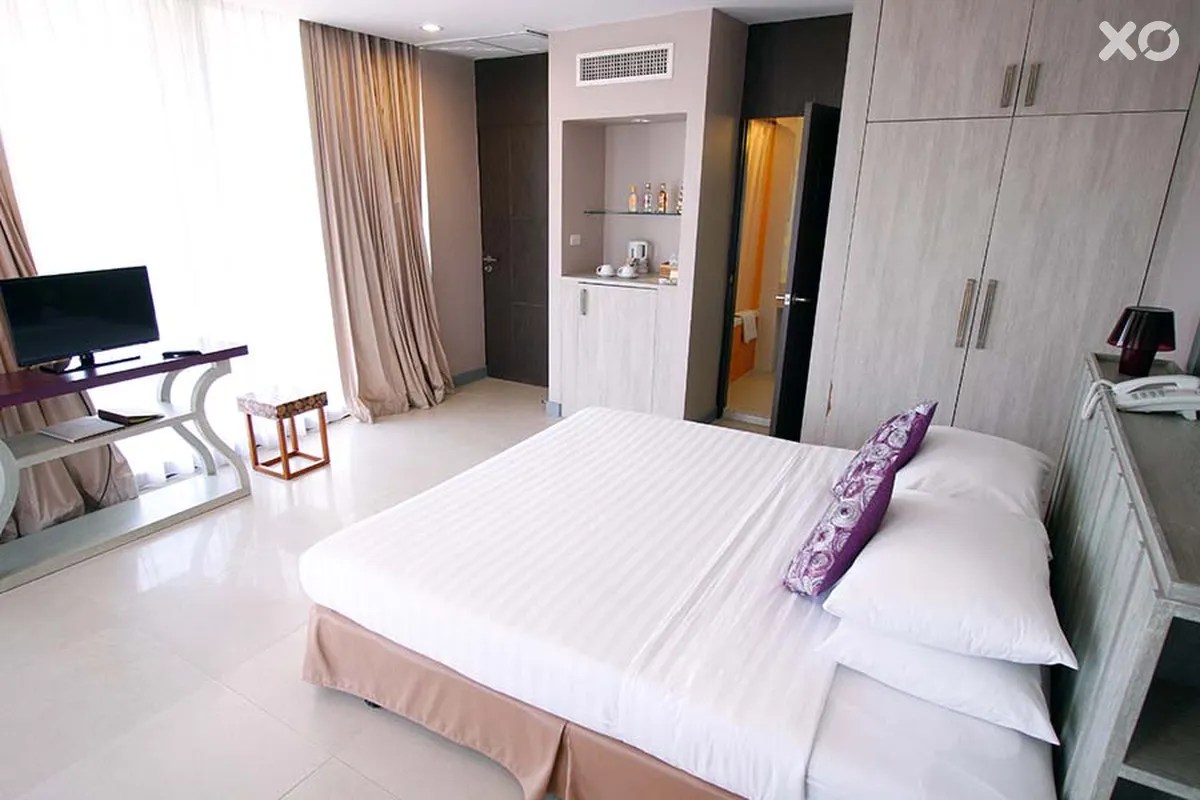 Tropicana Hotel
