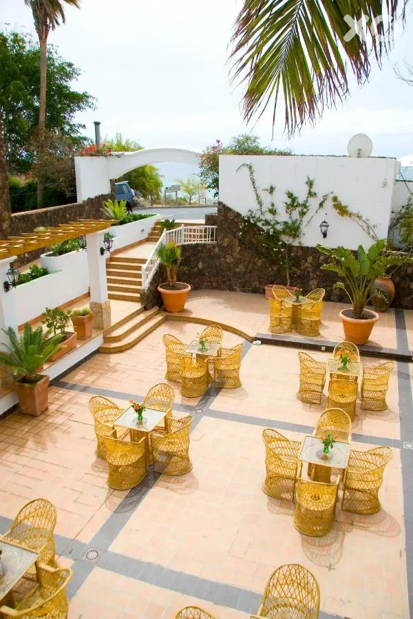 Esquinzo Y Monte Del Mar Aparthotel