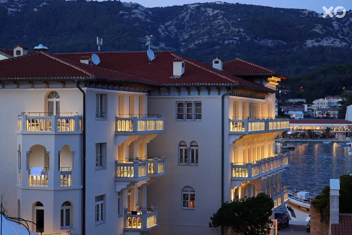 Arbiana Hotel