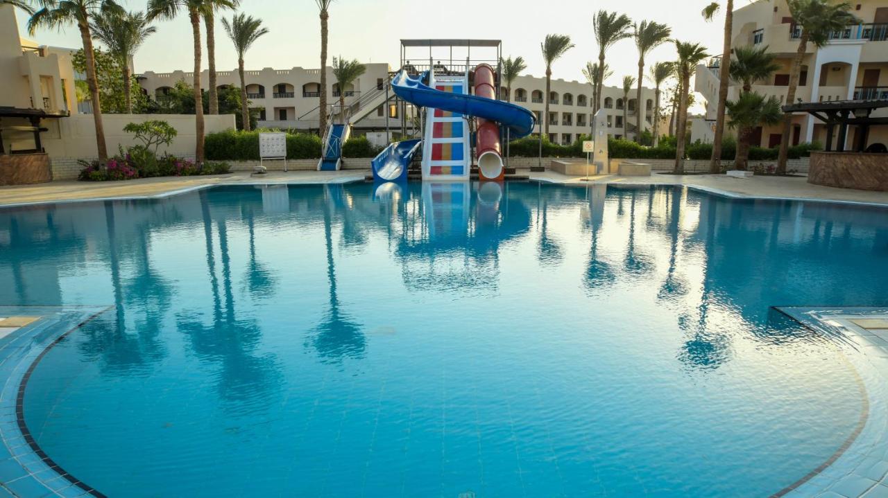 Ivy Cyrene Island Resort