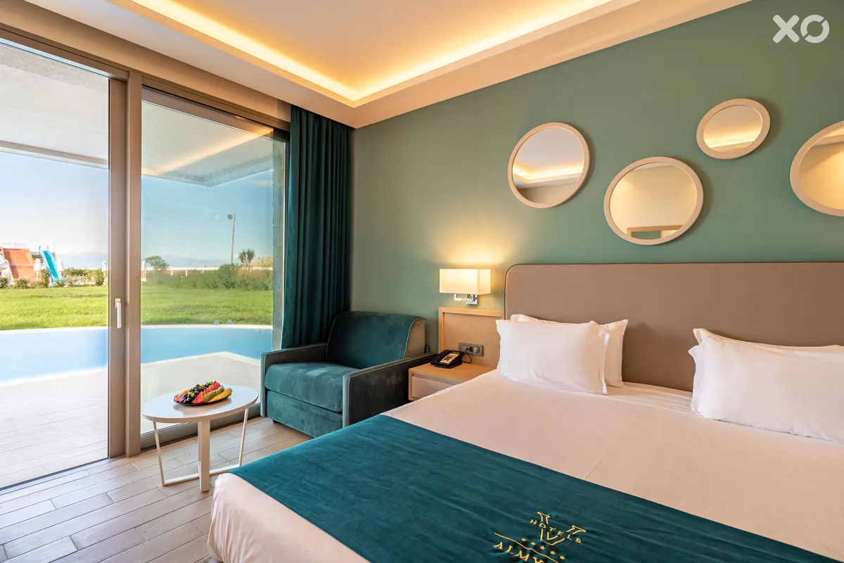 Almyros Beach Resort & Spa
