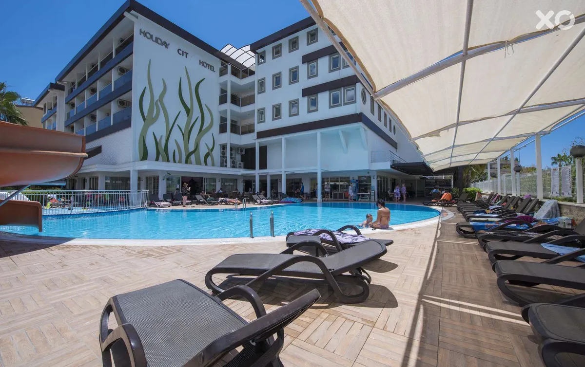 Adella Side Hotel