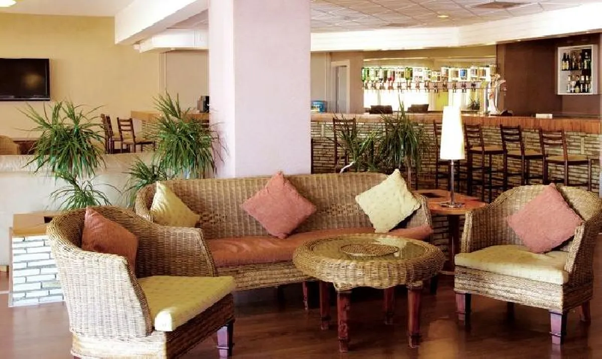 Bella Napa Bay Hotel