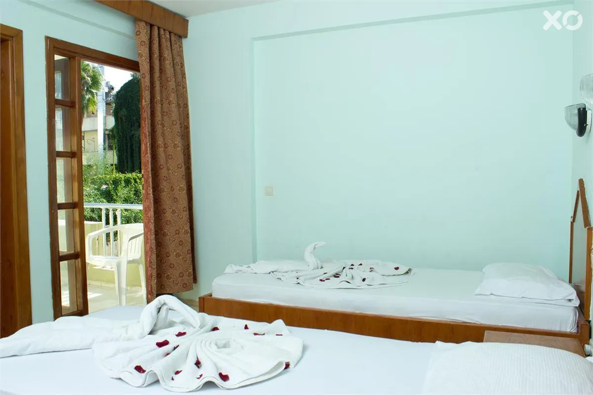 Ares City Hotel