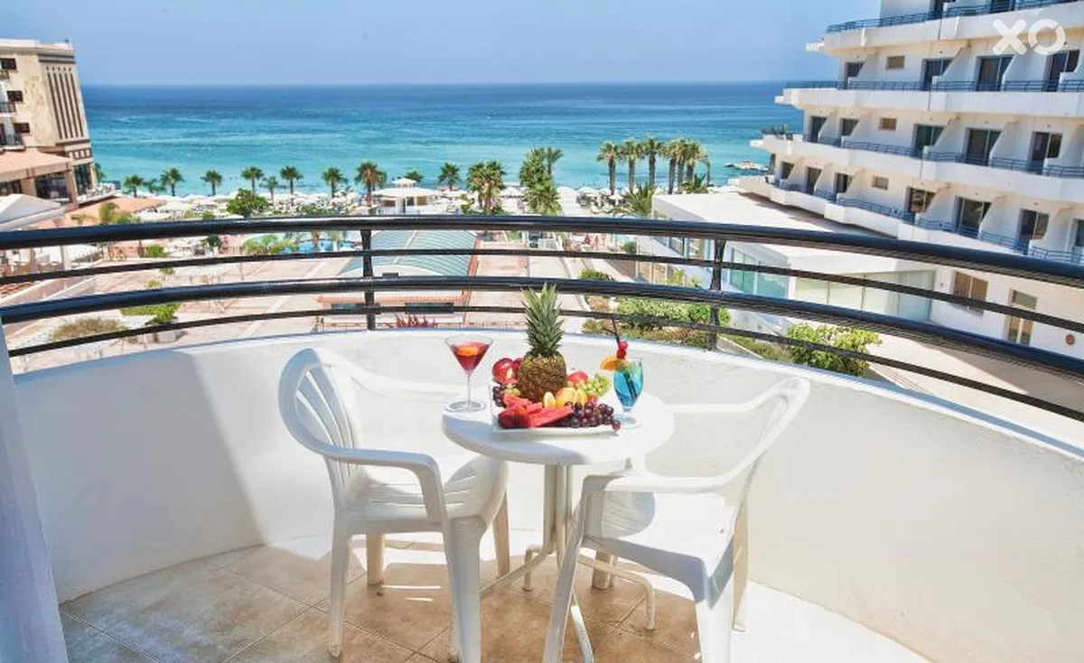 Constantinos The Great Apts