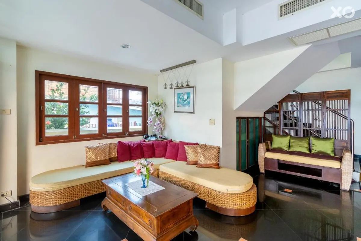 Chomsin Hua Hin Hotel