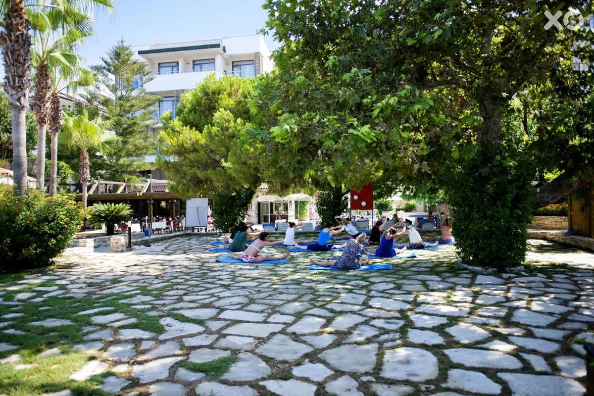 Trendy Side Beach Hotel