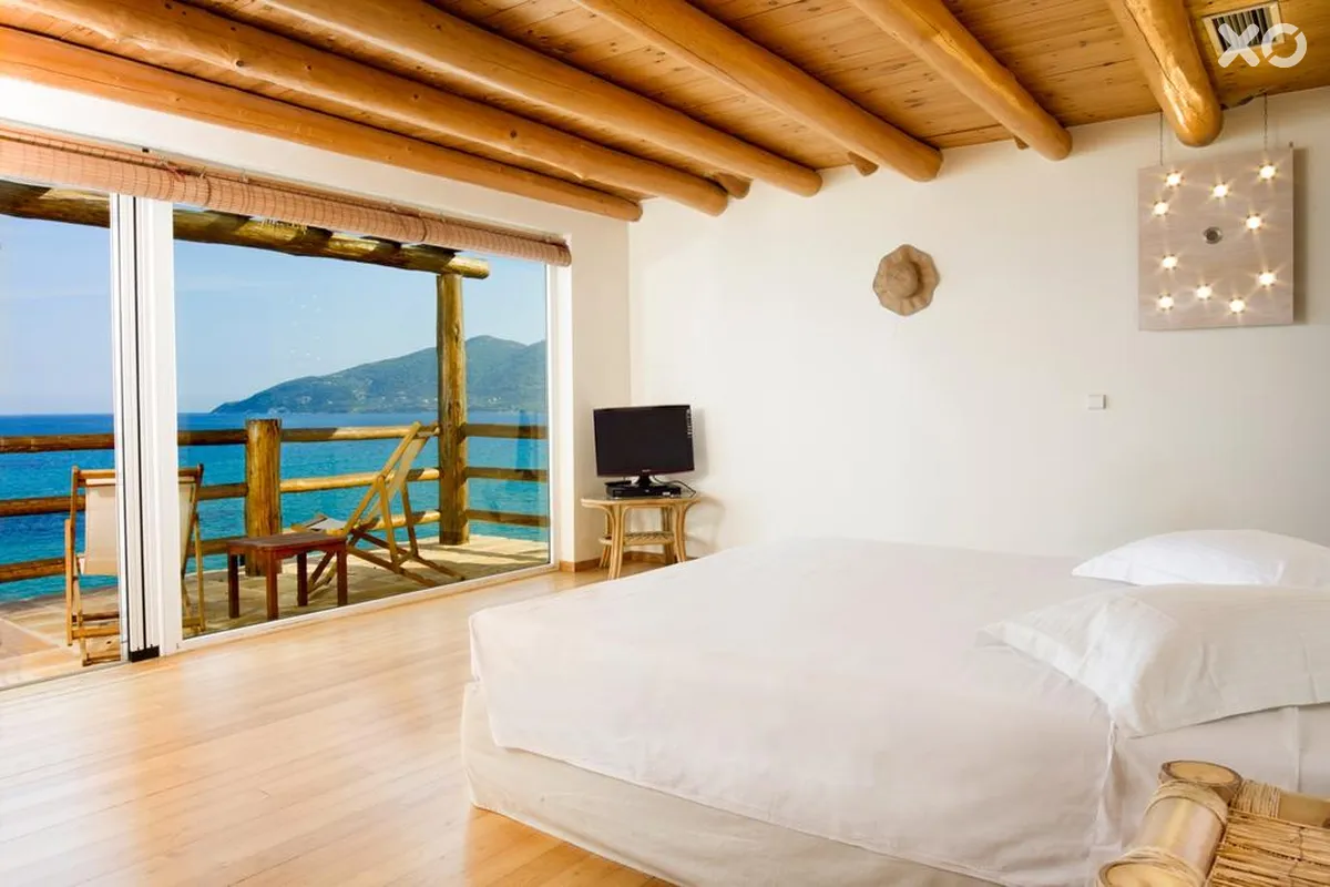 Gloria Maris Hotel Suites & Villa