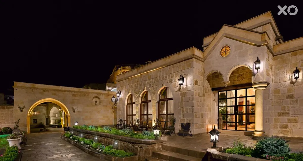Seraphim Cave Hotel