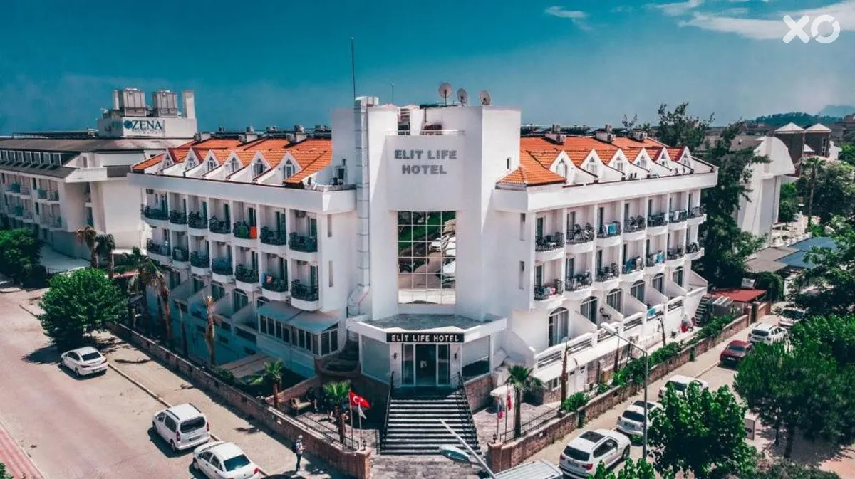 Beso Beach Hotel