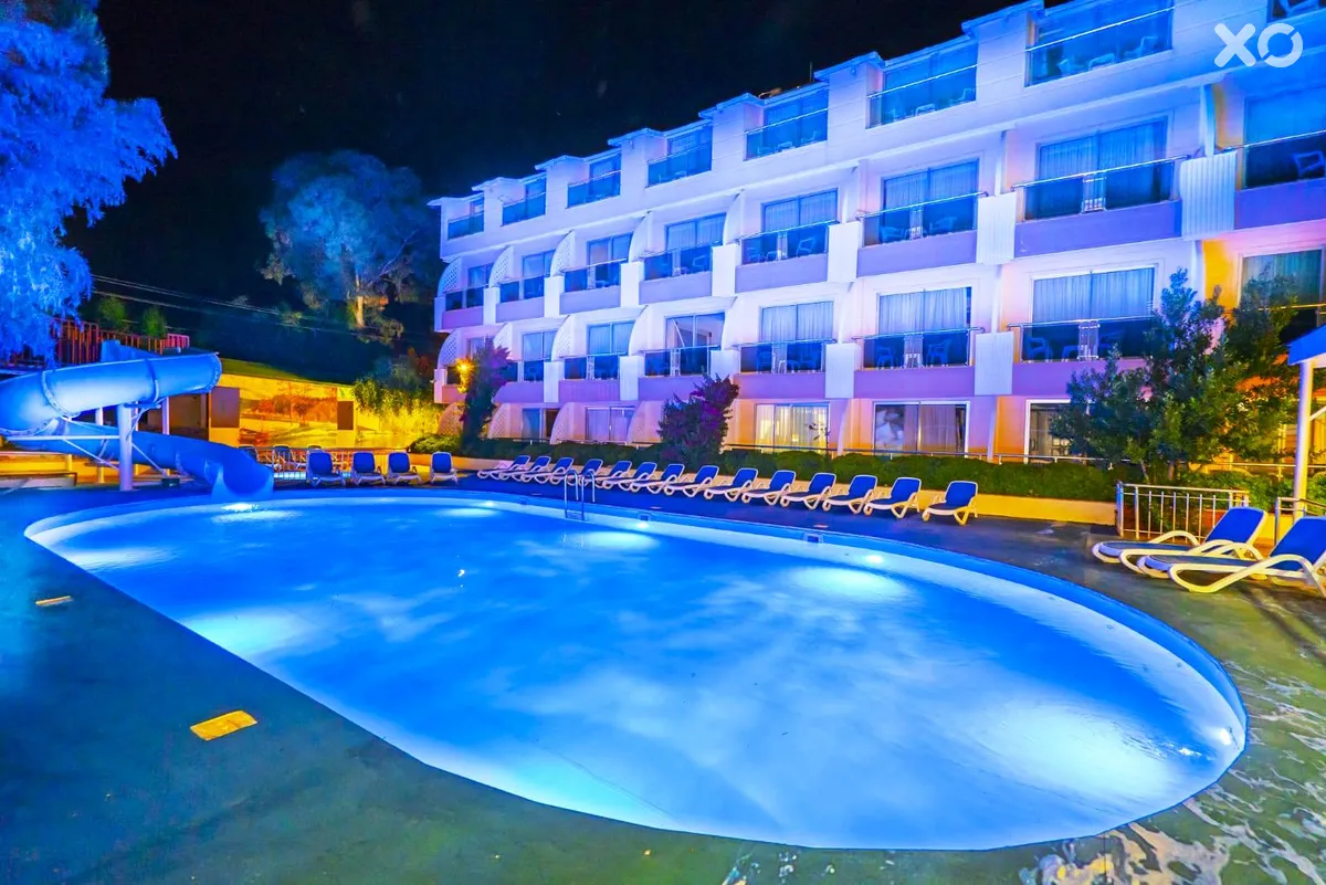 Aperion Beach Hotel
