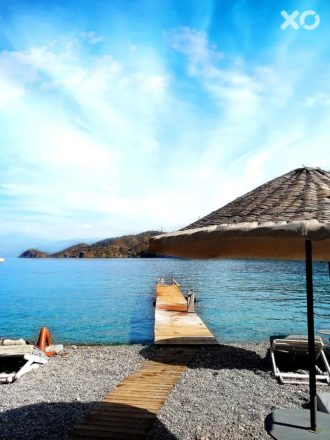 Hillside Beach Club