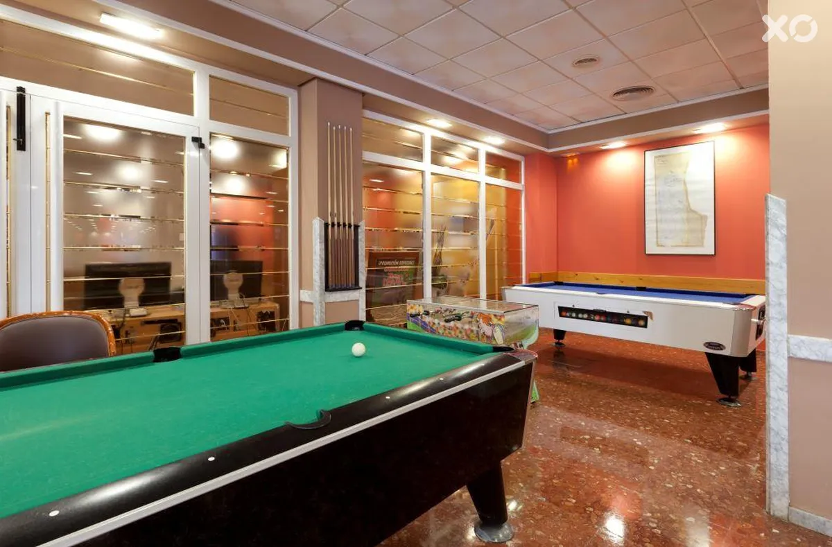 Cabana Hotel