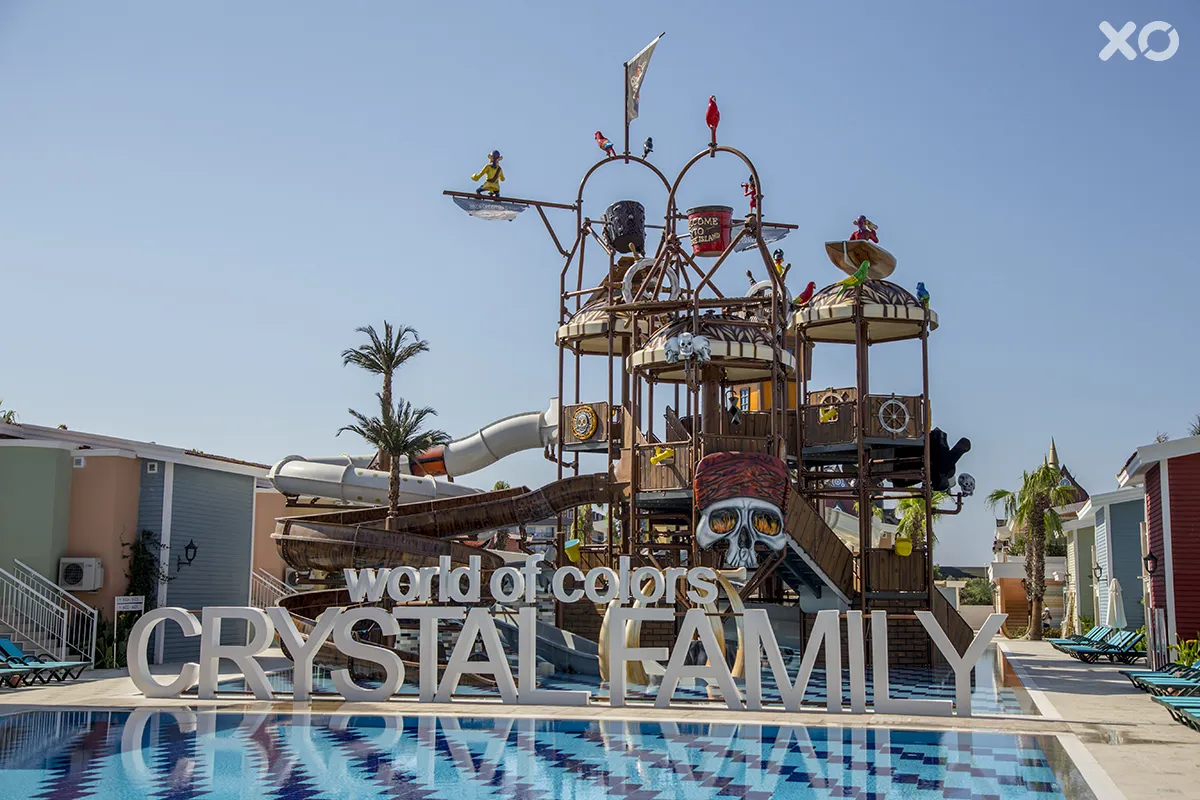 Crystal Club World of Colours