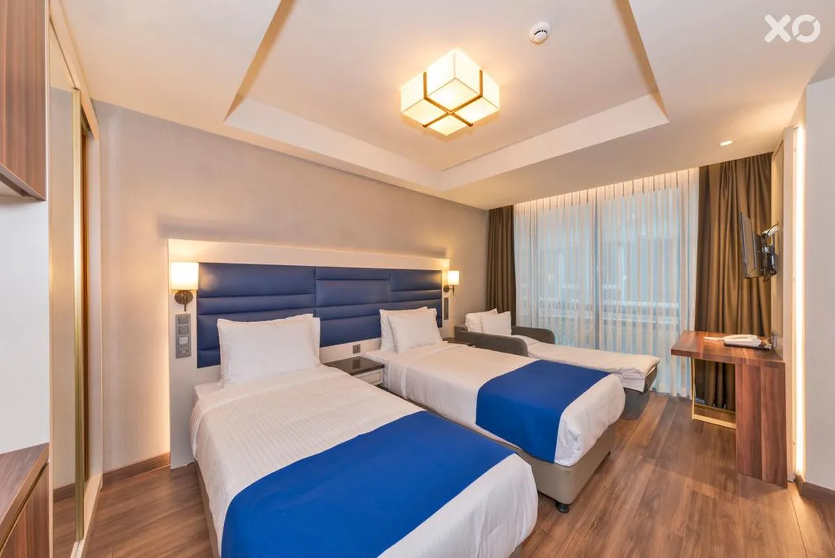 Golden Royal Hotel