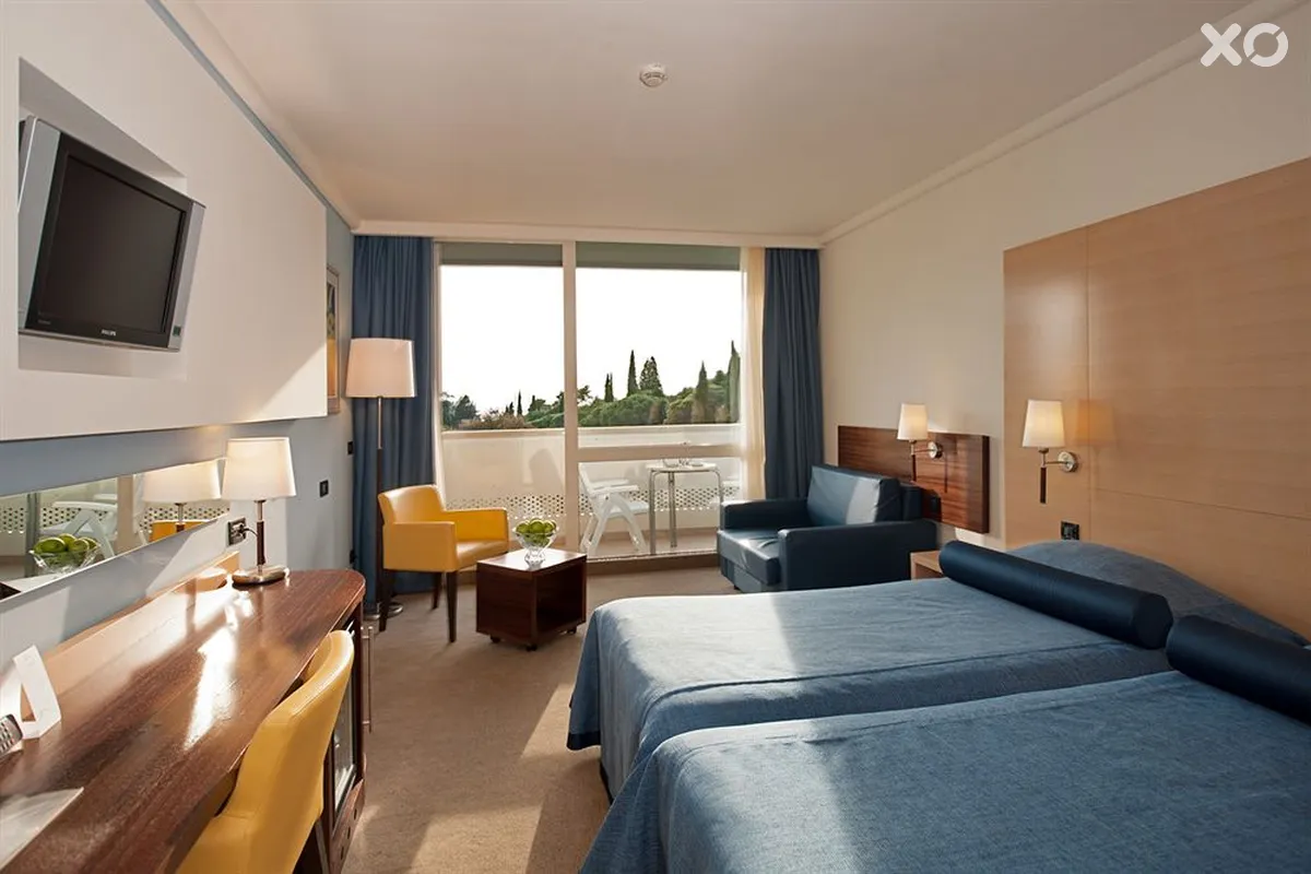 Eden Hotel