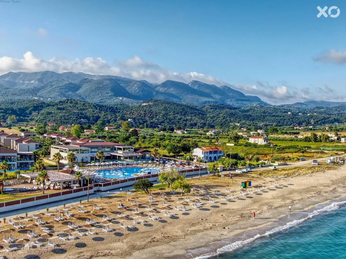 Almyros Beach Resort & Spa
