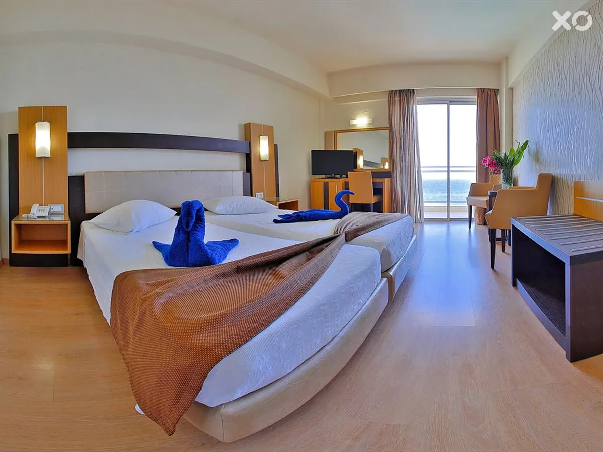 Pegasos Deluxe Beach Hotel