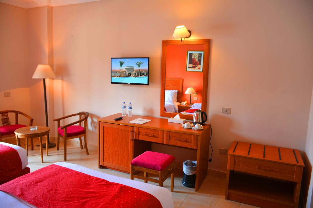 Riviera Aqua Park Resort ( ex. Hawaii Riviera Resort & Aqua Park)