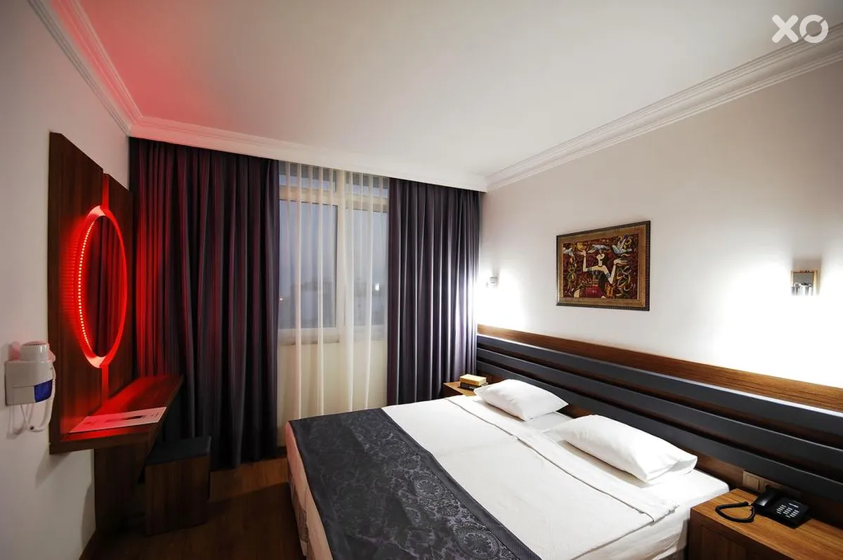 Bonapart Sealine Hotel