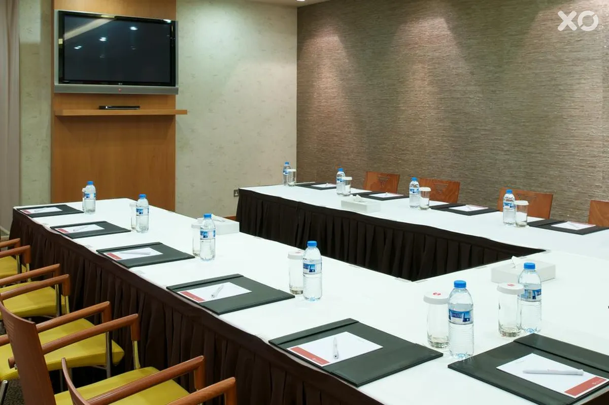 Montreal Barsha Hotel