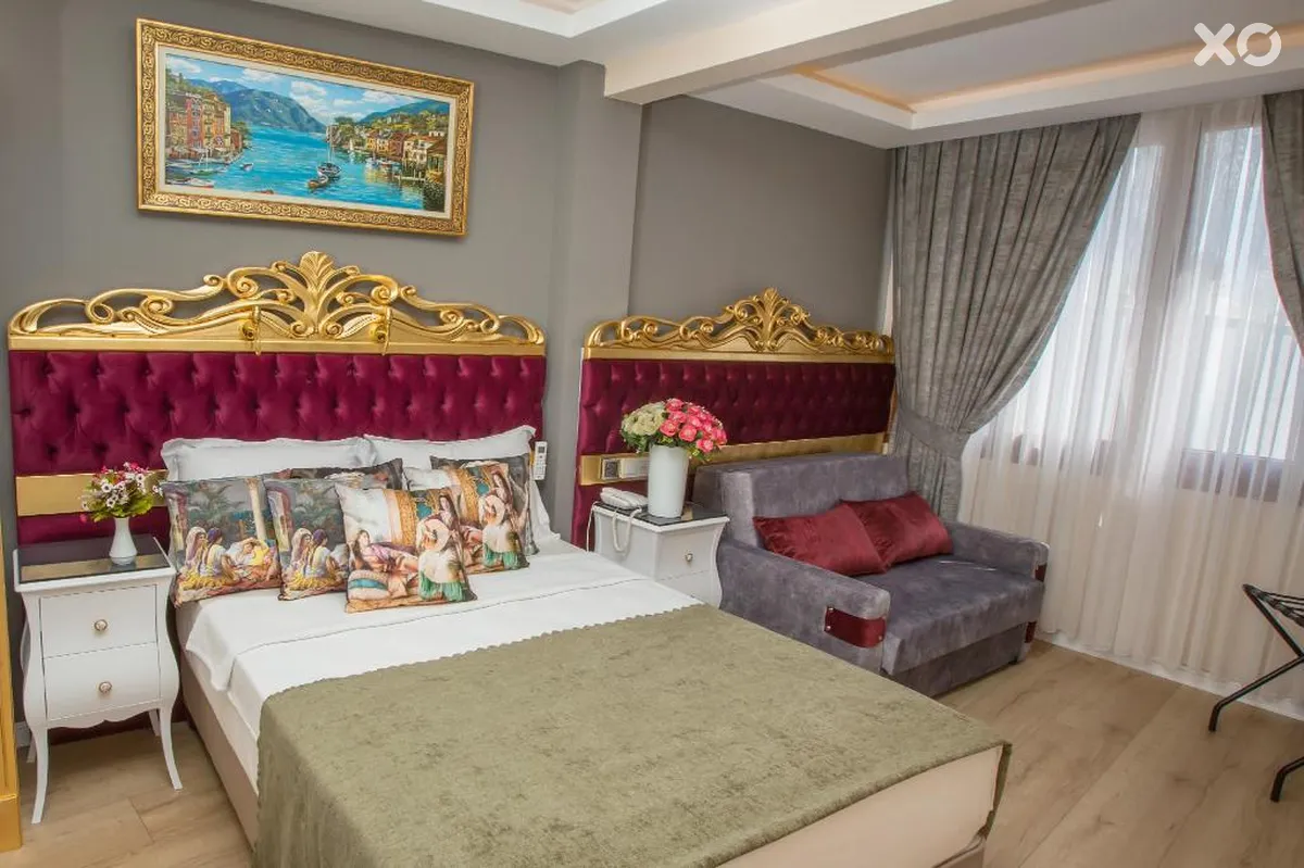 Atlantis Royal Hotel