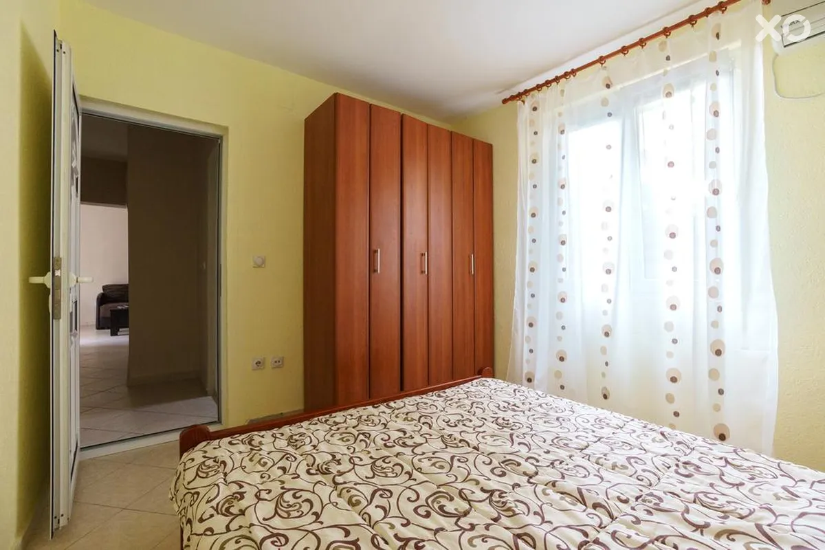 Lora Apartments